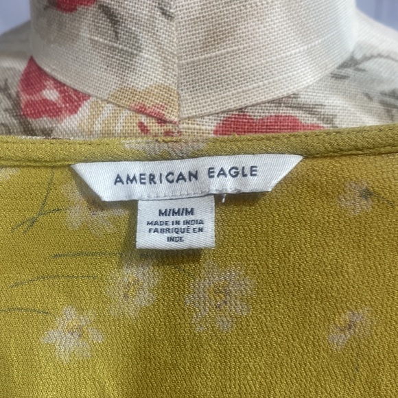 403. American Eagle Mustard Yellow Floral Cropped top, size L - Picture 2 of 7